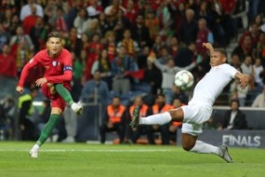 1ª Semifinal  Portugal x Suiça, em Porto, no Estádio do Dragão