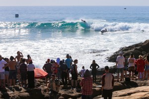 Crowd and Line-up at Anchor Point