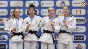 Crisostomo Dominates European Open